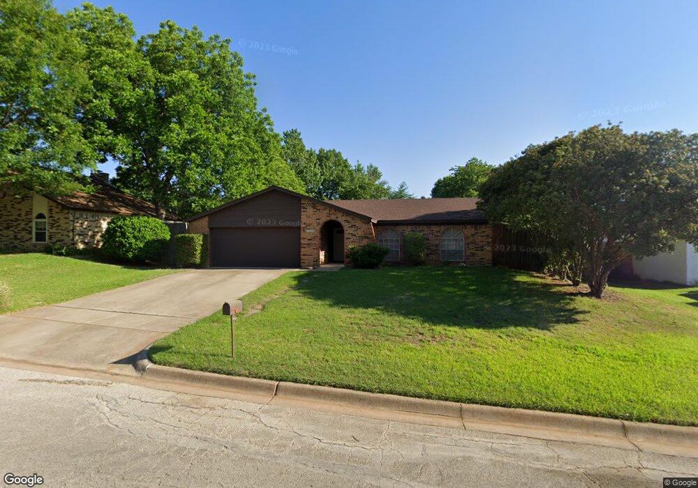 8413 Brookview Dr, North Richland Hills, TX 76182 - photo 1