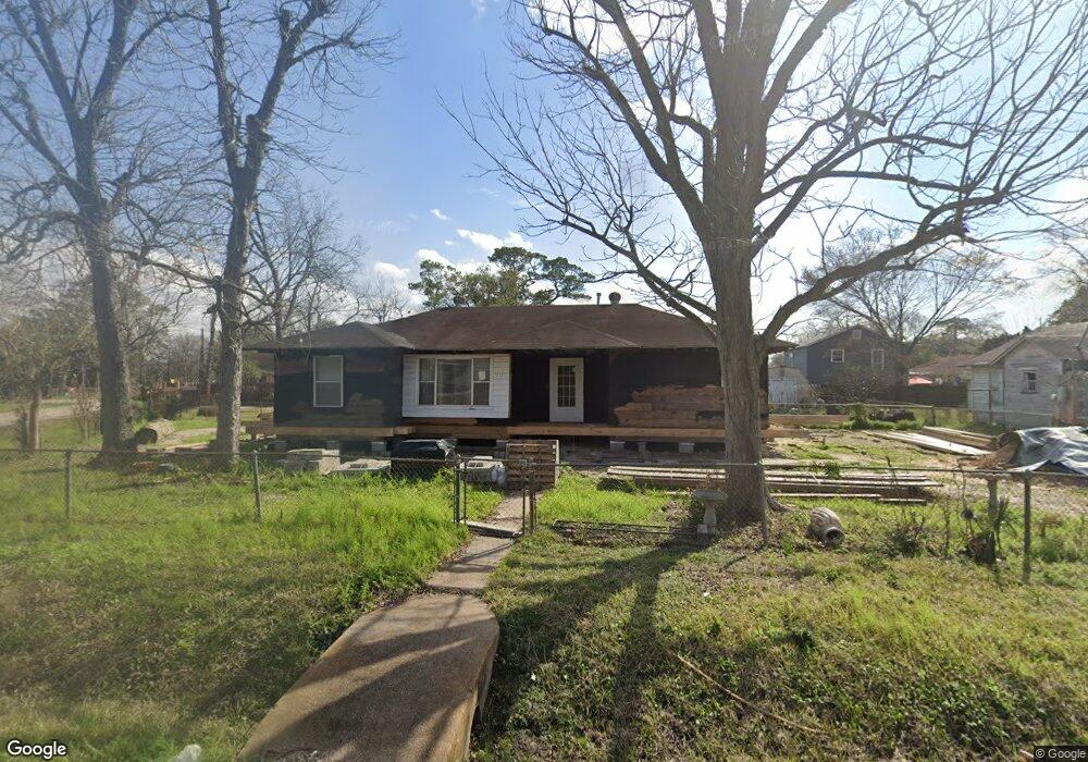 1212 Lindale St, Houston, TX 77022 - photo 1