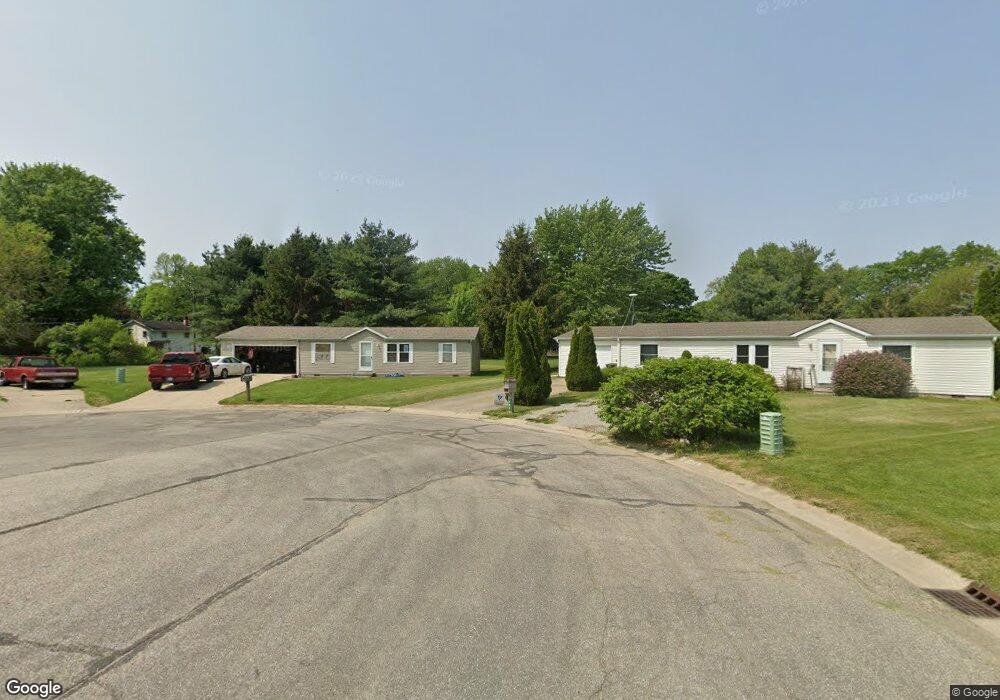 608 Meadowbrook Ln, Lagrange, IN 46761 - photo 1