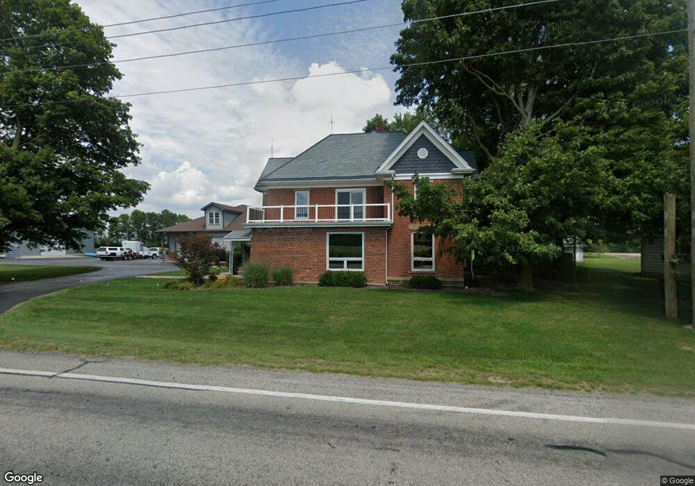 932 E Markle Rd, Huntington, IN 46750 - photo 1