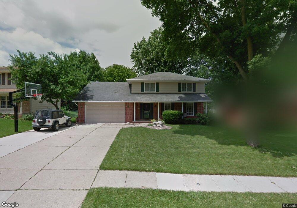 1208 32nd St, West Des Moines, IA 50266 - photo 1