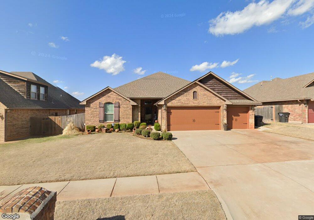 2705 SE 5th St, Moore, OK 73160 - photo 1