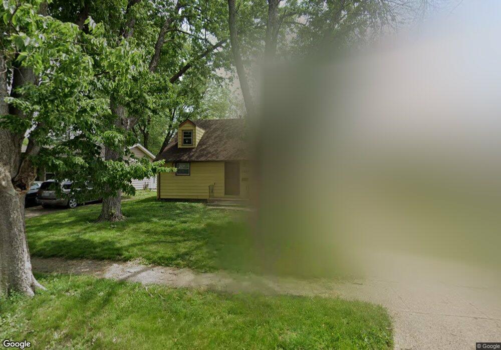 2401 Farwell Rd, Des Moines, IA 50317 - photo 1