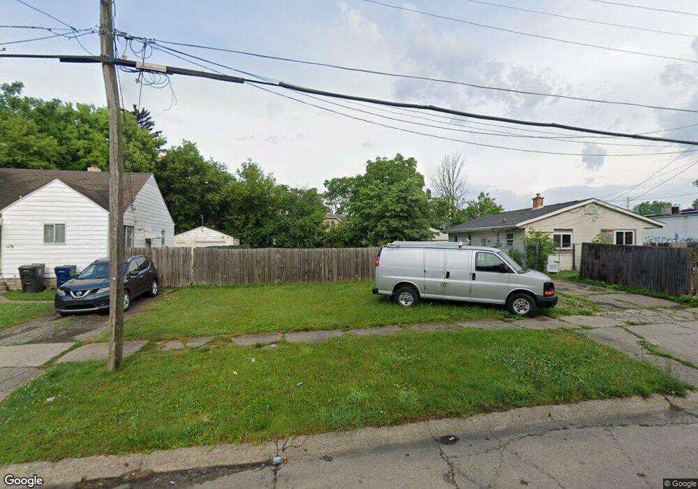 1719 N Lynch St, Flint, MI 48506 - photo 1