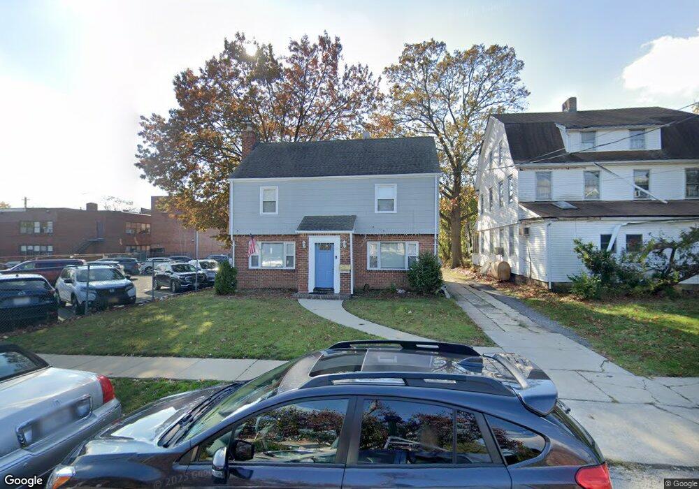 61 Grove Ave, Cedarhurst, NY 11516 - photo 1