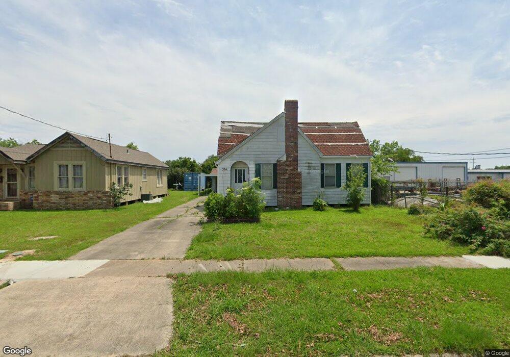 324 Scarlett St, Lake Charles, LA 70605 - photo 1