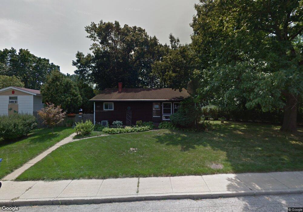 1719 Queens Ct, Carpentersville, IL 60110 - photo 1