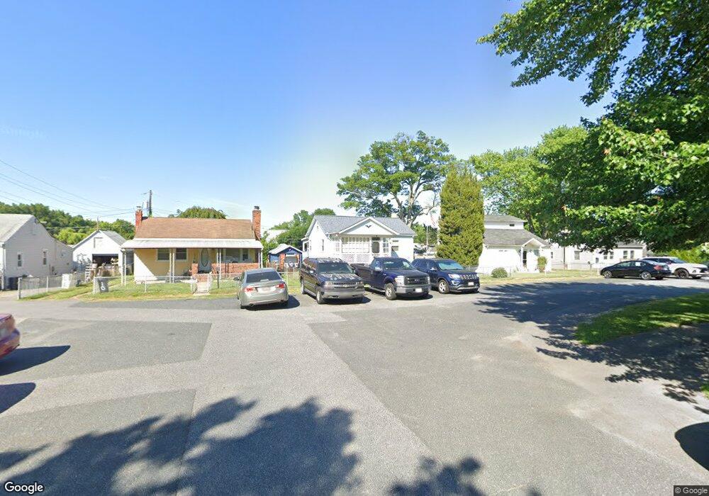 8 Armor Ct, Middle River, MD 21220 - photo 1