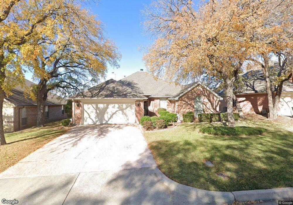 2605 Bent Tree Dr, Hurst, TX 76054 - photo 1