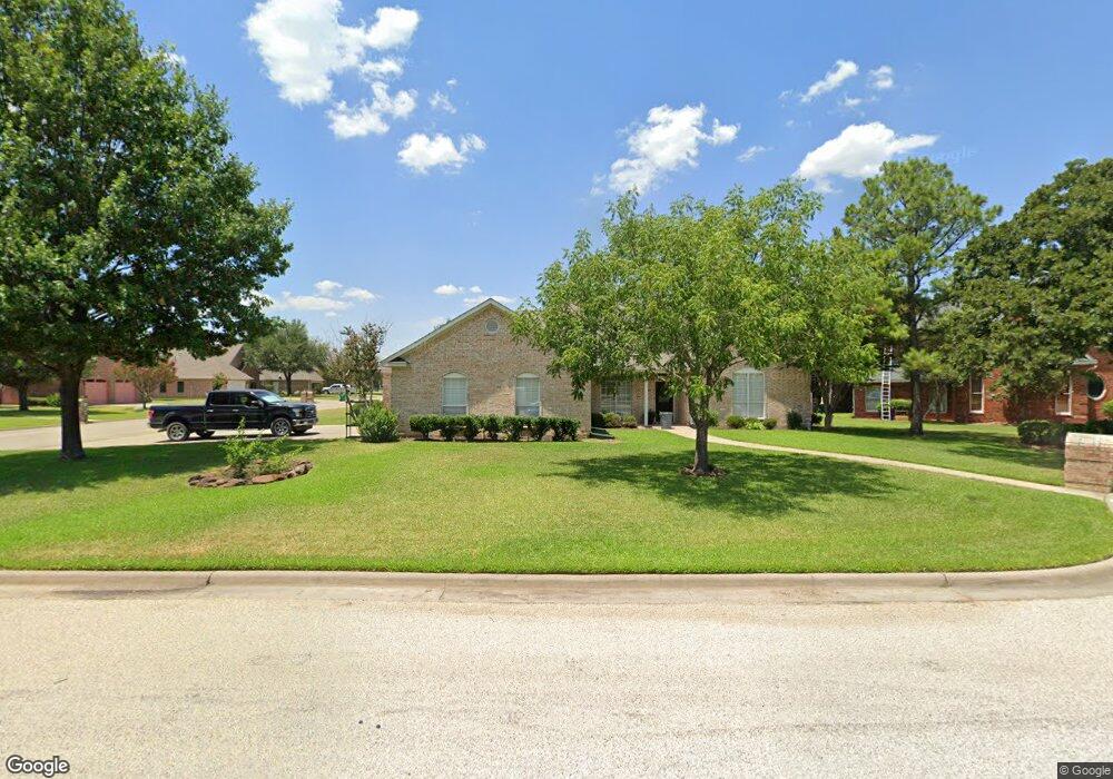 2301 Mesquite Cir, Gainesville, TX 76240 - photo 1