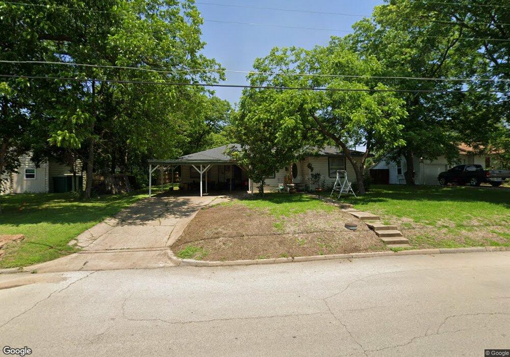 1502 N Clay St, Ennis, TX 75119 - photo 1