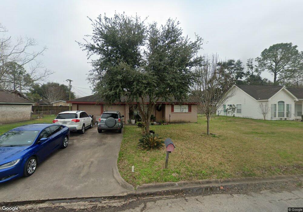 1001 Midas Ln, Alvin, TX 77511 - photo 1
