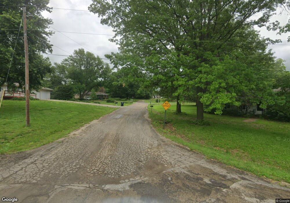 100 W 8th St, Hoyt, KS 66440 - photo 1