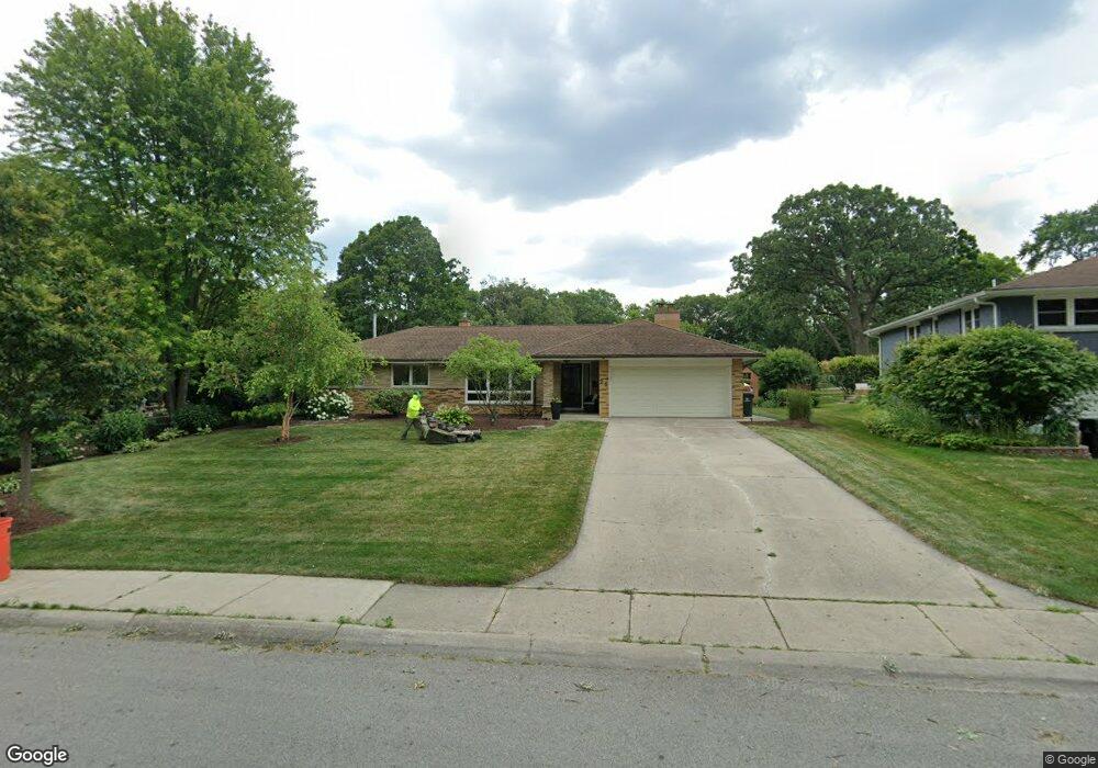 24 Meisinger Ln, Naperville, IL 60540 - photo 1