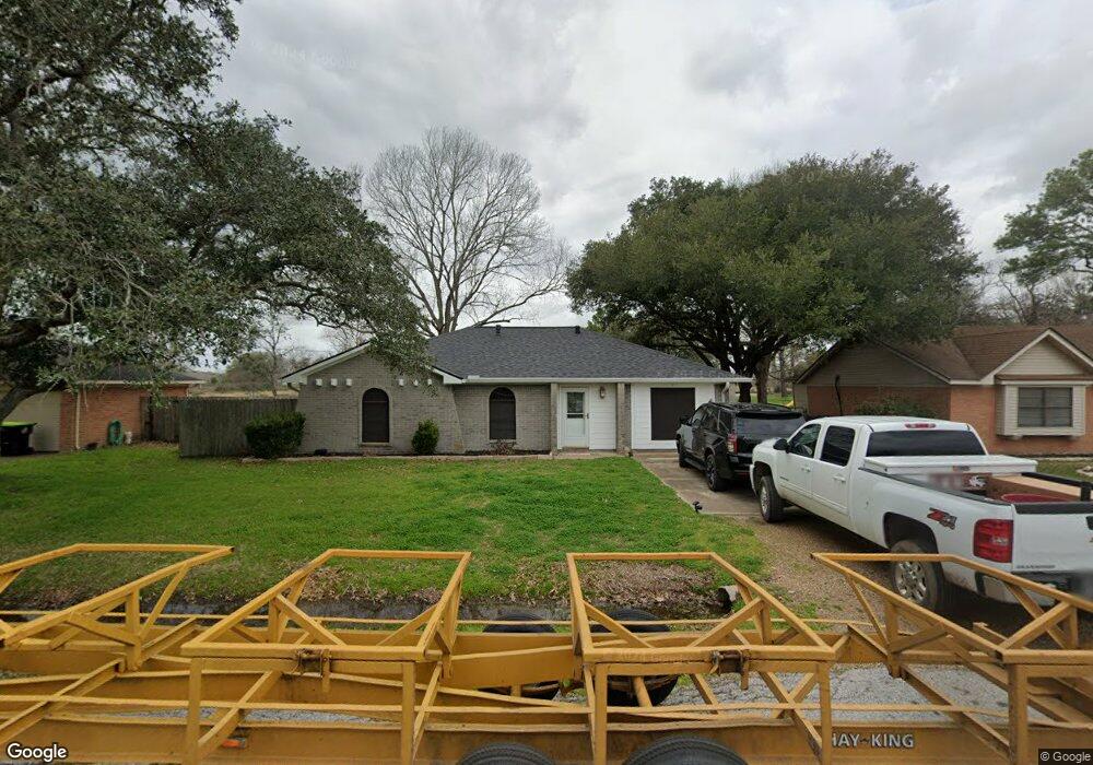 2810 North Ave, Needville, TX 77461 - photo 1
