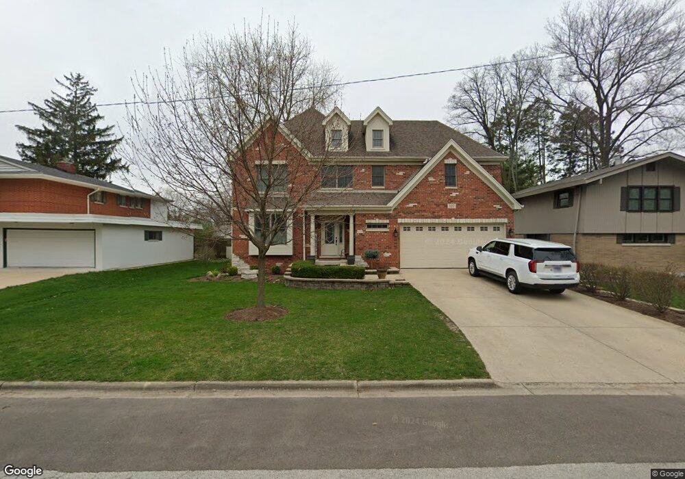 327 S Westlawn Ave, Aurora, IL 60506 - photo 1