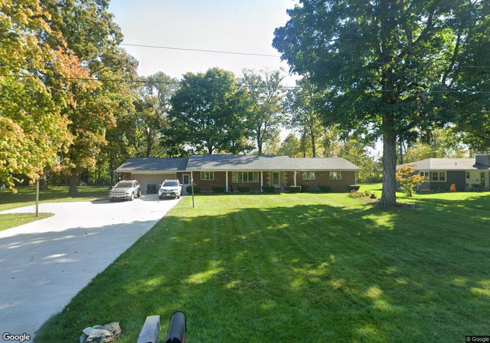 2609 Elmview Dr, Lima, OH 45806 - photo 1