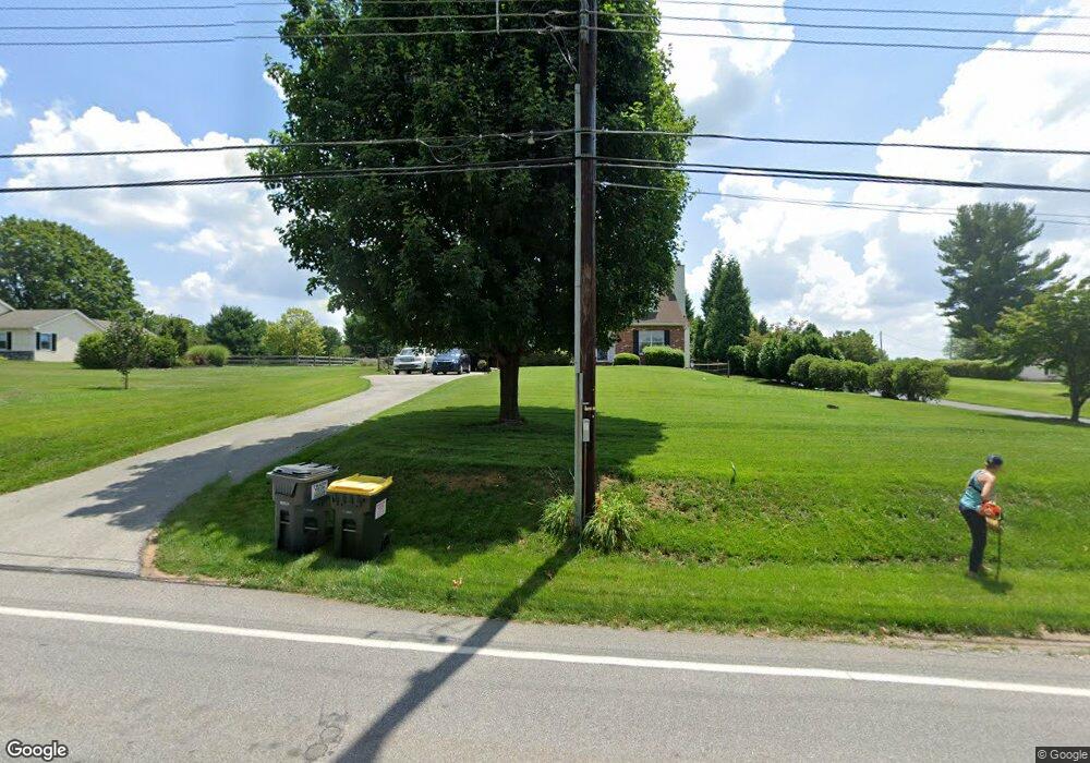 924 Wawaset Rd, Kennett Square, PA 19348 - photo 1