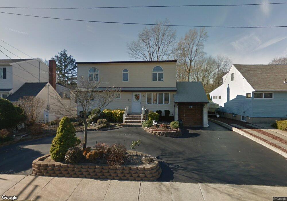 1716 Meadowbrook Rd, Merrick, NY 11566 - photo 1