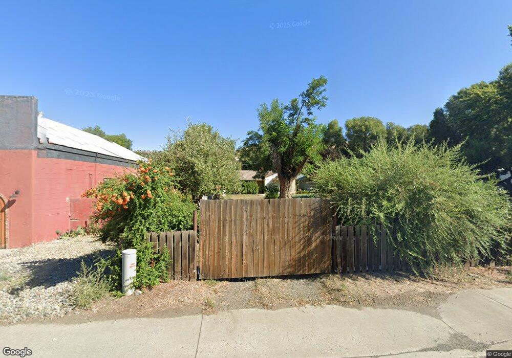 661 W Main St, John Day, OR 97845 - photo 1