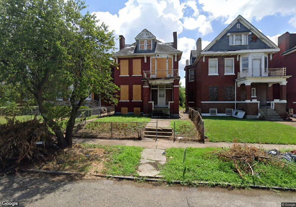 4560 Red Bud Ave, Saint Louis, MO 63115 - photo 1