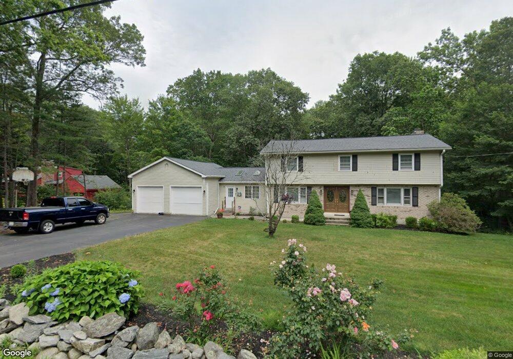 55 Gilson Rd, Littleton, MA 01460 - photo 1