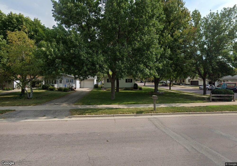 706 N Garden St, New Ulm, MN 56073 - photo 1