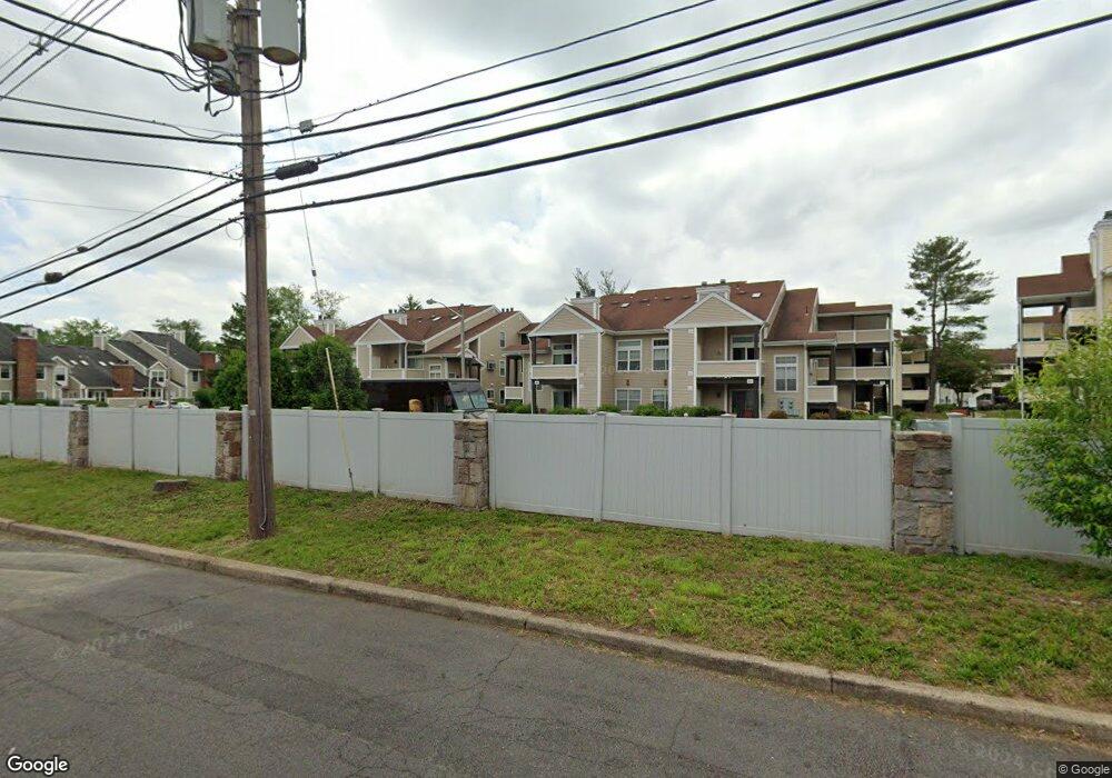 412 Tournament Dr unit 4, Union, NJ 07083 - photo 1