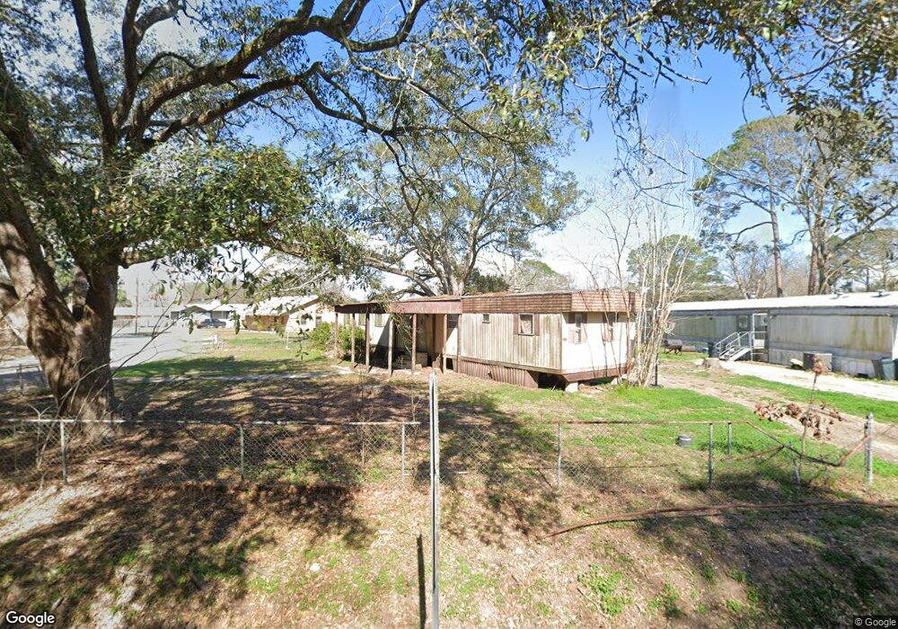 701 Texaco St, New Iberia, LA 70563 - photo 1