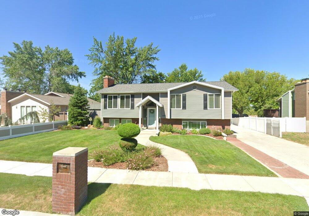 8294 Wayside Dr, Sandy, UT 84094 - photo 1