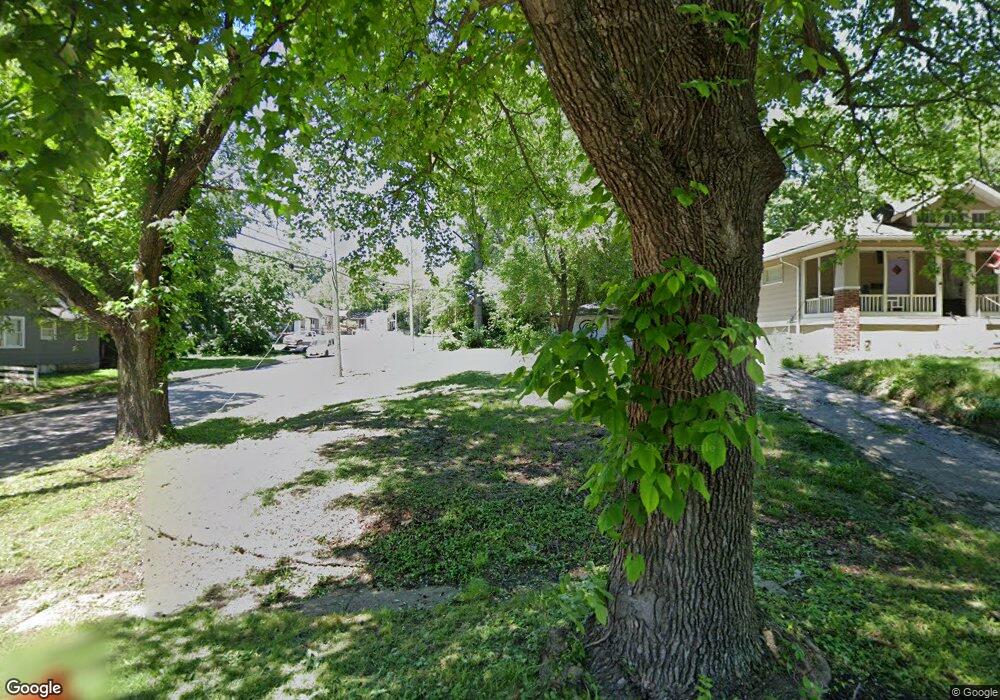 5630 Brooklyn Ave, Kansas City, MO 64130 - photo 1