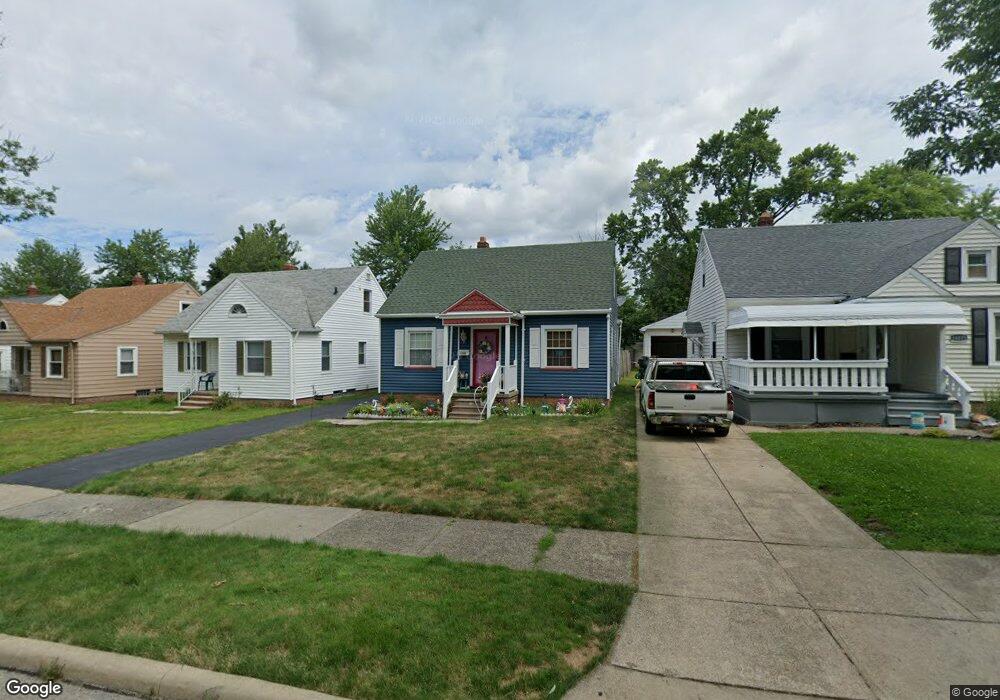 18209 Mapleboro Ave, Maple Heights, OH 44137 - photo 1