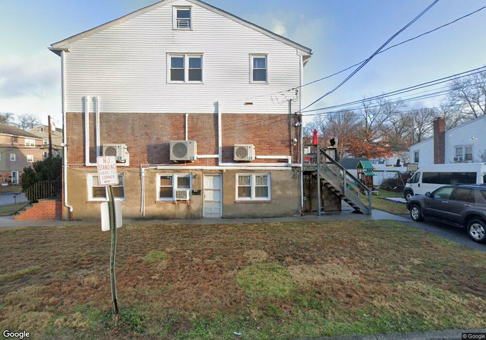 234 Hoover Rd unit 1, Yonkers, NY 10710 - photo 1