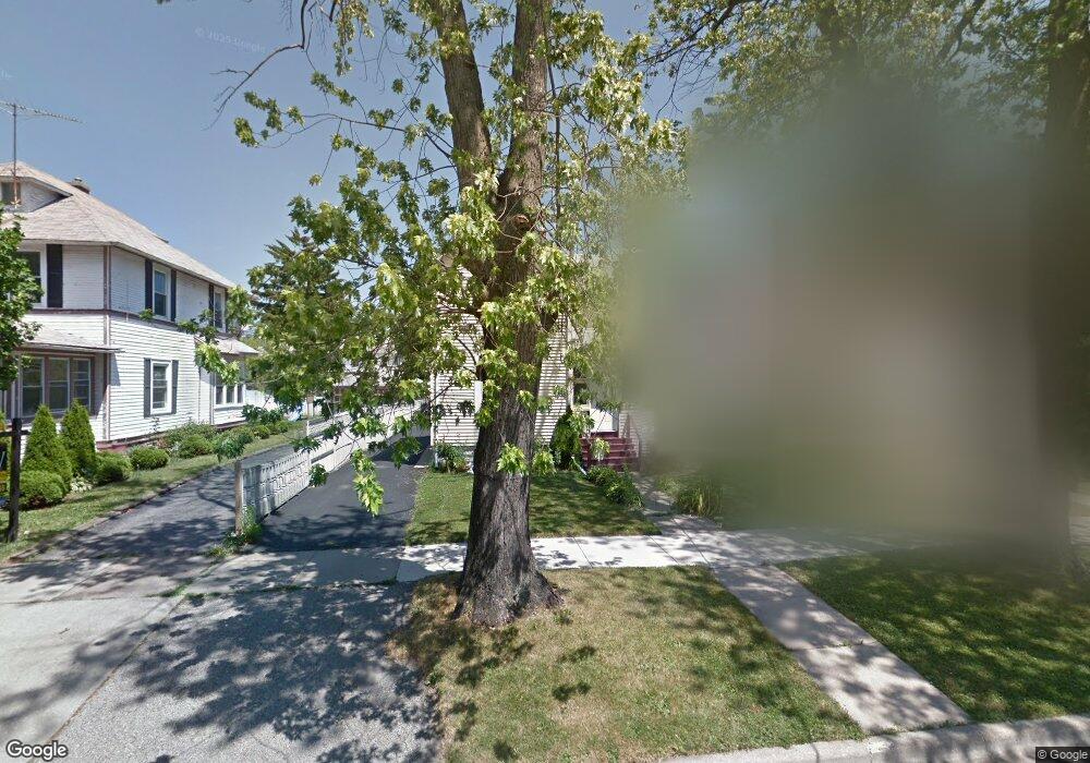 121 N Chapel St, Waukegan, IL 60085 - photo 1