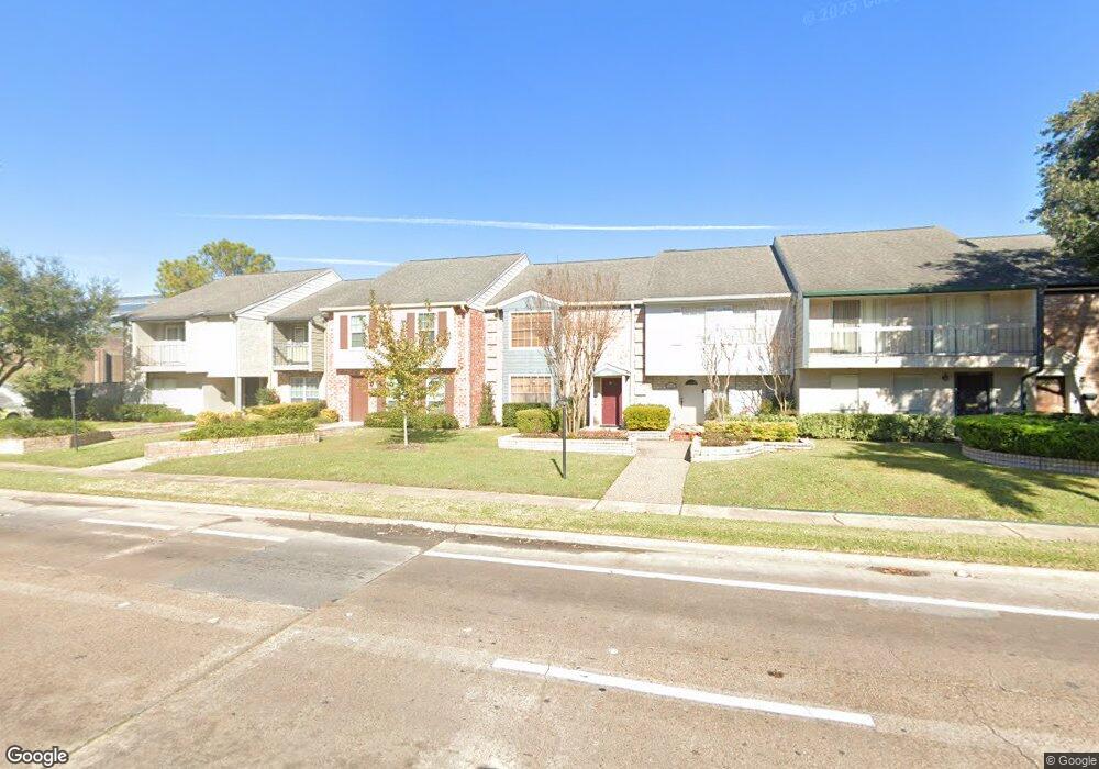 10262 Briar Forest Dr unit 24, Houston, TX 77042 - photo 1