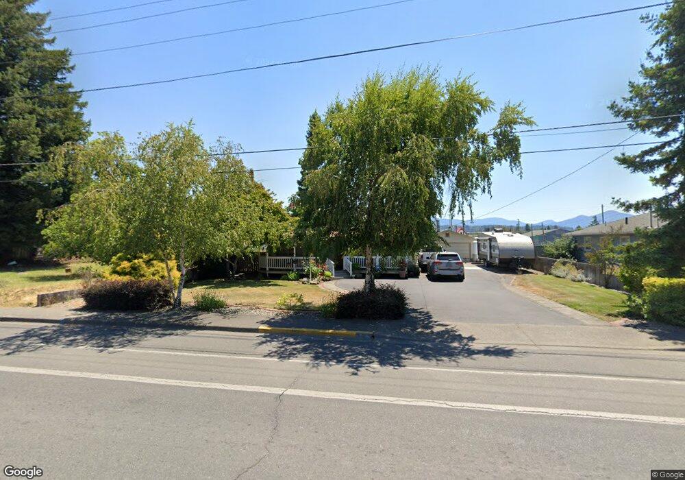 431 NE D St, Grants Pass, OR 97526 - photo 1