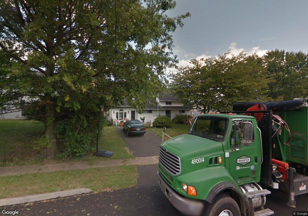 22 Aspen Ln, Levittown, PA 19055 - photo 1