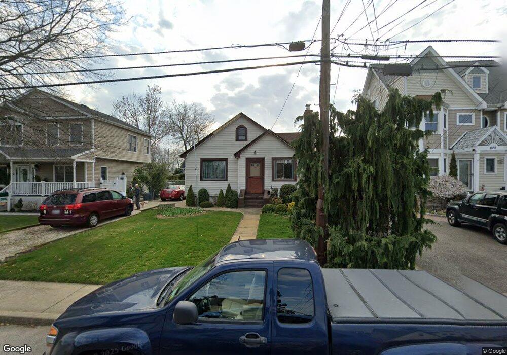 822 Pine Place, Bellmore, NY 11710 - photo 1