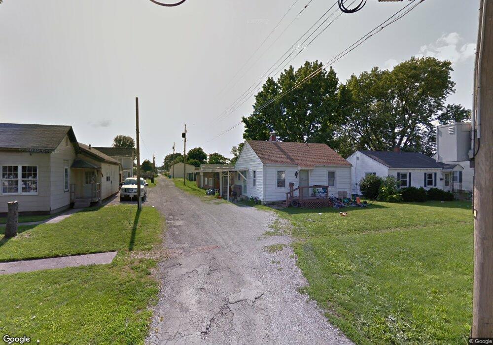 713 N 12th St, Mattoon, IL 61938 - photo 1