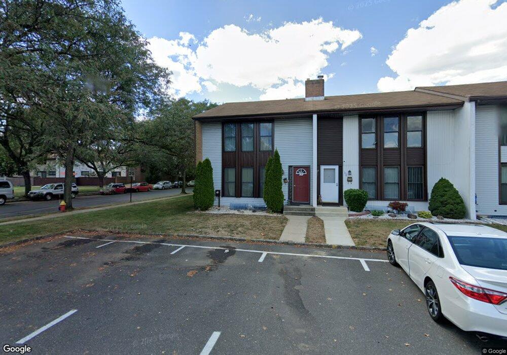 171 Canterbury Ct, East Windsor, NJ 08520 - photo 1