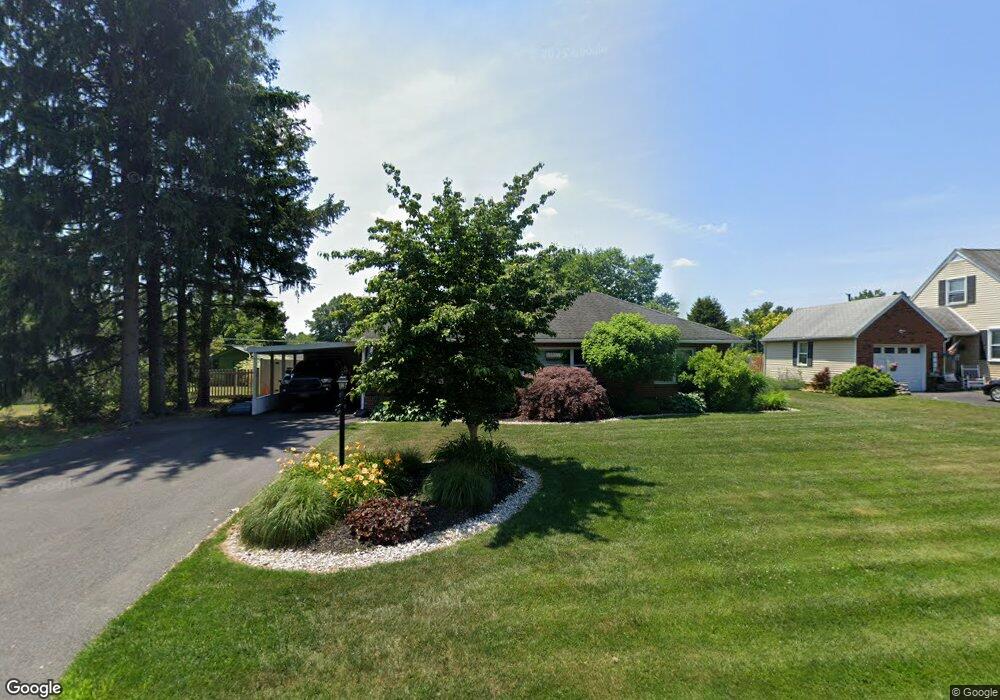 3314 Cambridge Cir, Allentown, PA 18104 - photo 1