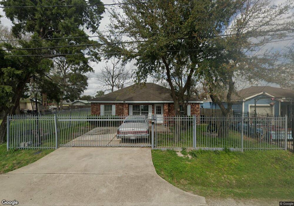 15 Burress St, Houston, TX 77022 - photo 1