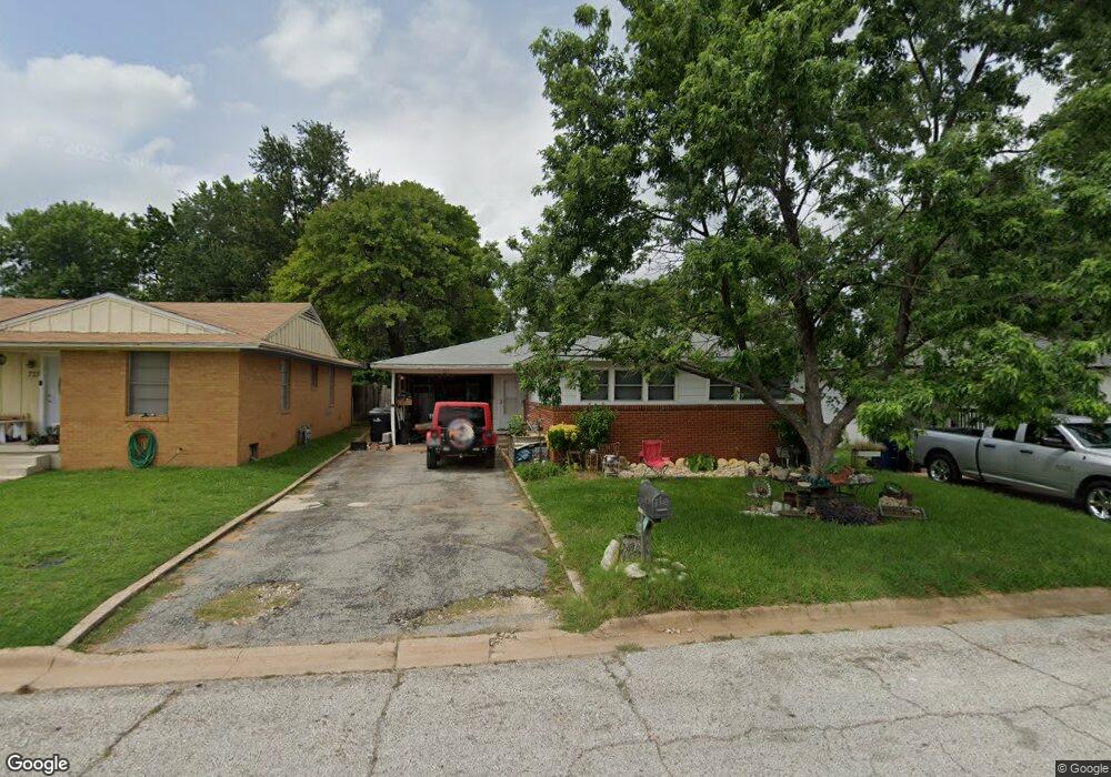 727 W Brock St, Denison, TX 75020 - photo 1