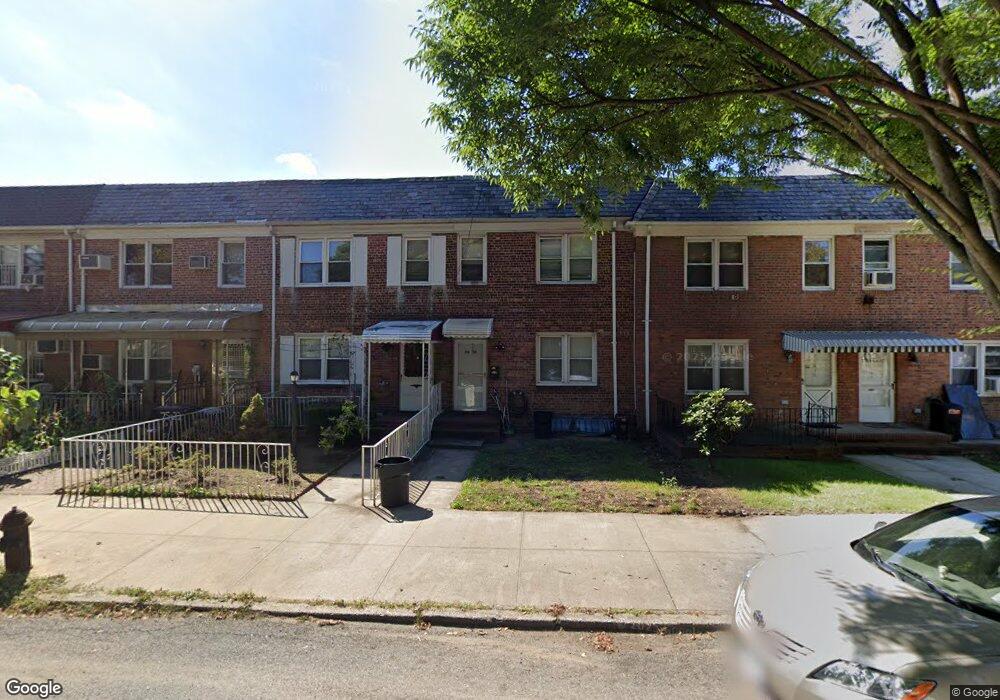 7518 168th St, Fresh Meadows, NY 11366 - photo 1