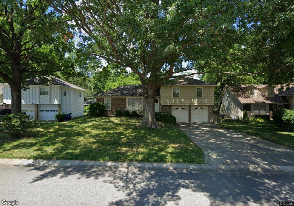 11302 W 74th St, Shawnee, KS 66203 - photo 1