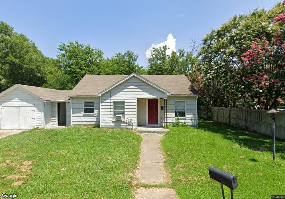 920 Elm St, Bonham, TX 75418 - photo 1