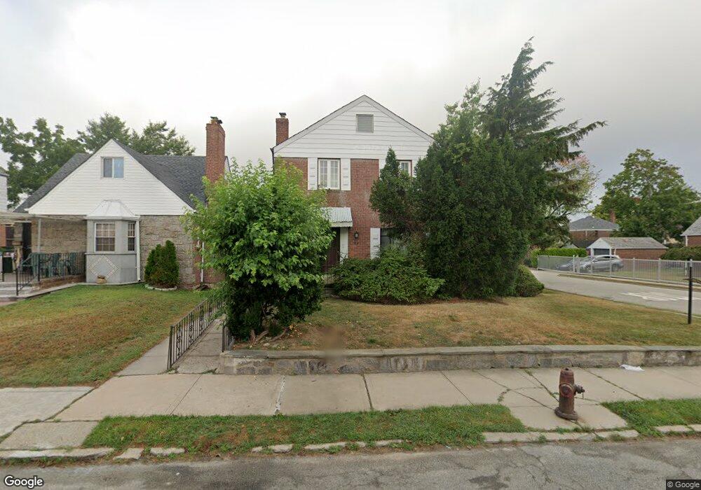 7604 175th St, Flushing, NY 11366 - photo 1