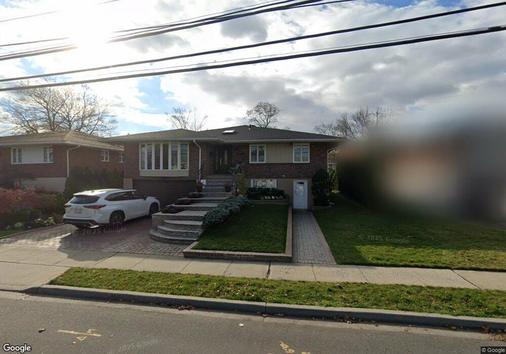 521 Hungry Harbor Rd, Valley Stream, NY 11581 - photo 1