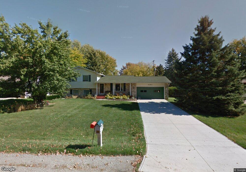 5293 Valleyview Dr, Swartz Creek, MI 48473 - photo 1