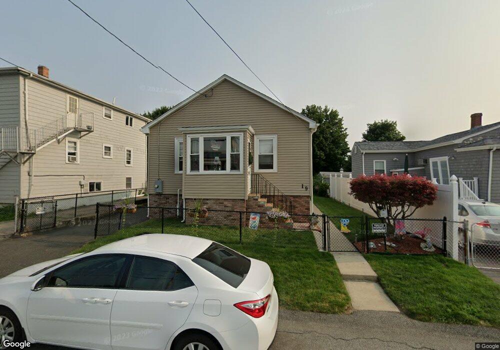 19 Whittier St, Fall River, MA 02724 - photo 1